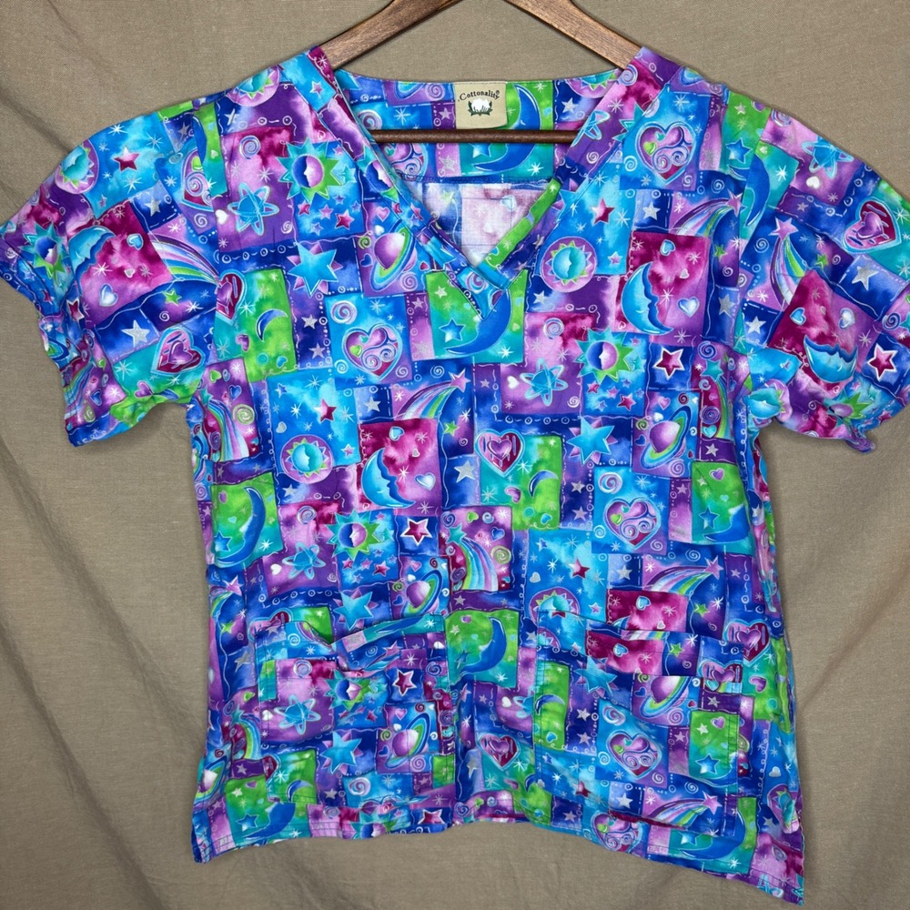Cottonality Celestial Moon Star Heart Print Scrub Top Blue Purple V-Neck